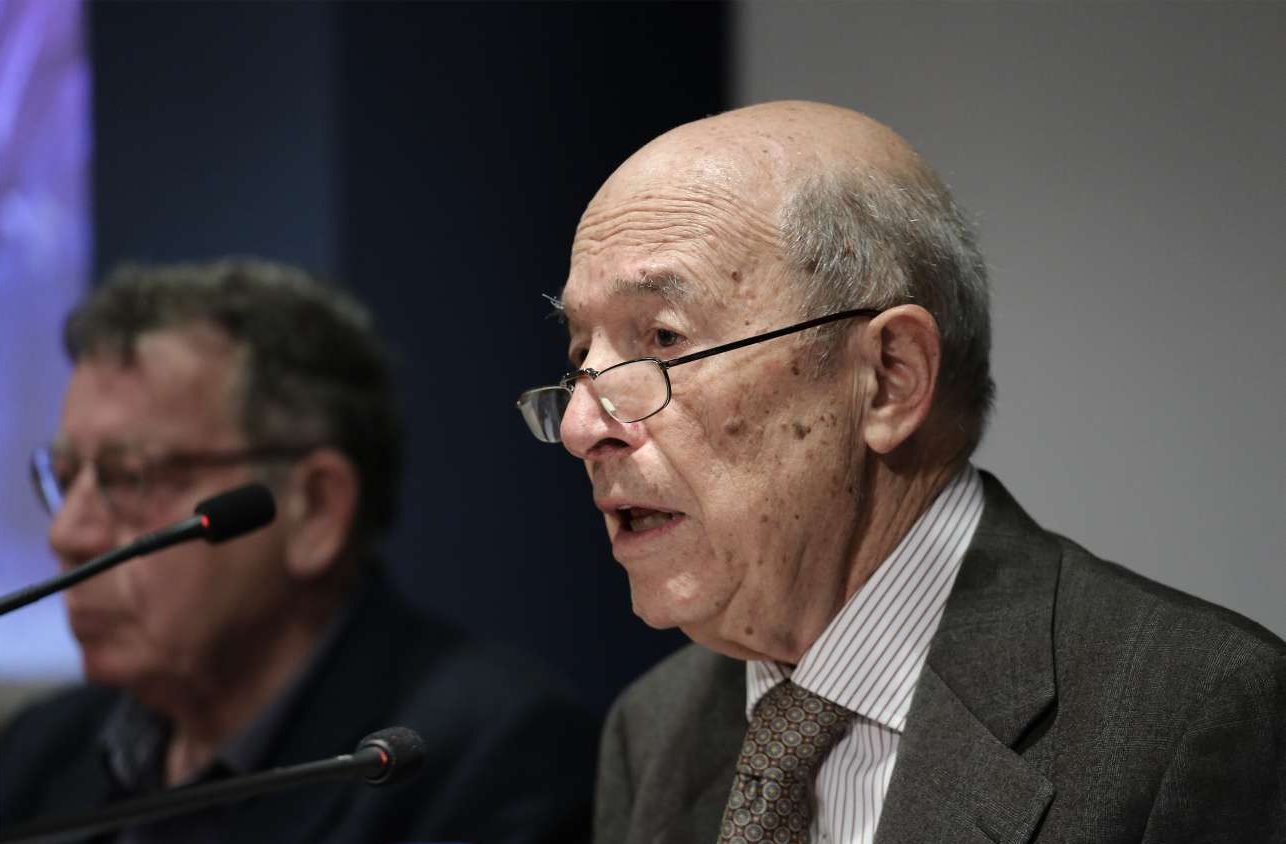 Η απάντηση Σημίτη στους κατηγόρους του: «Ξέρω γιατί το κάνουν»