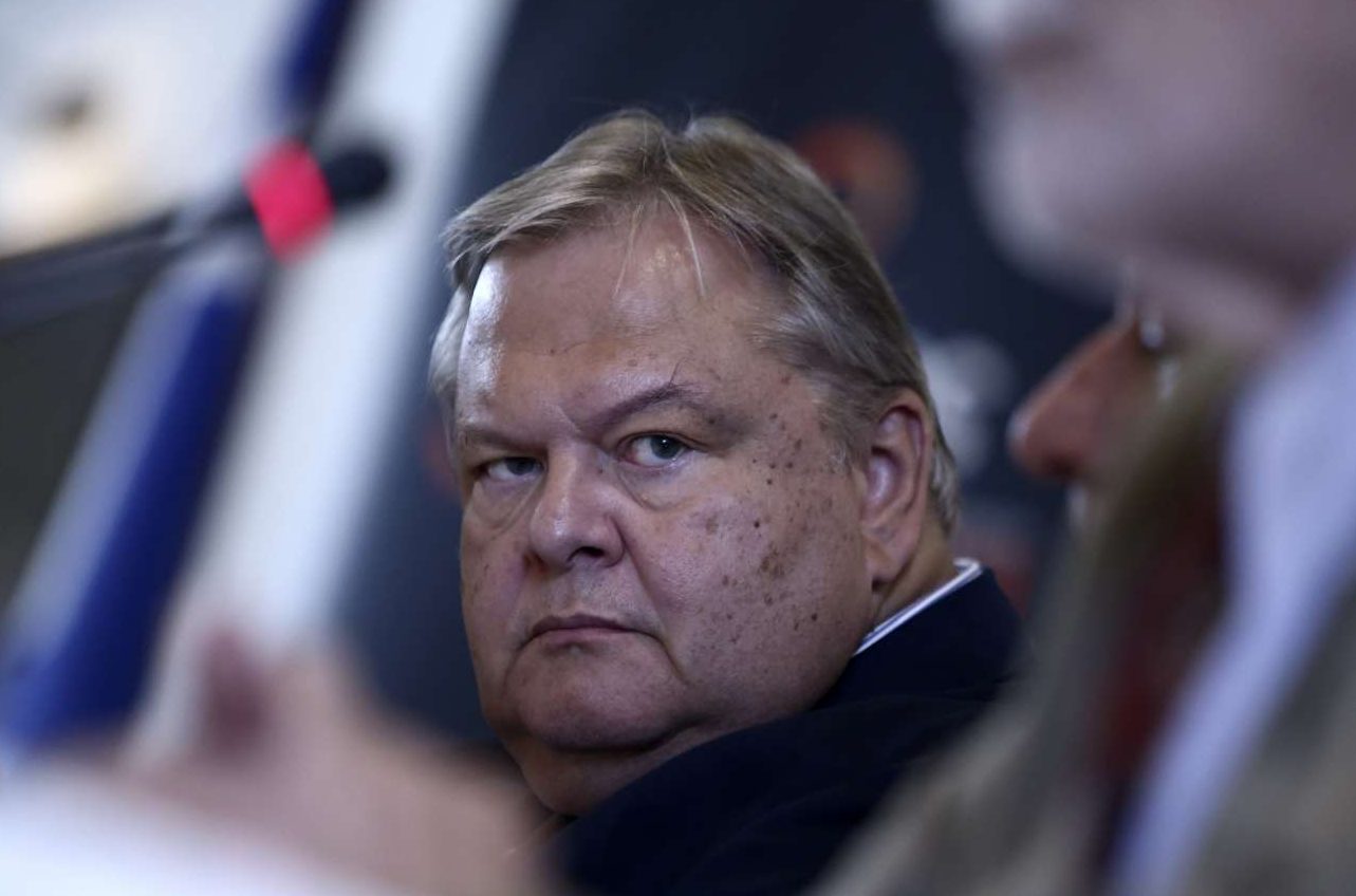 Βενιζέλος: Προβληματική νομικά και ιστορικά η συμφωνία Τσίπρα – Ιερώνυμου