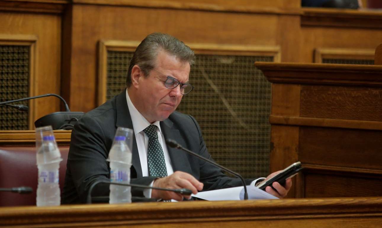 Πετρόπουλος: Αναδρομικά μόνο για όσους προσέφυγαν στη Δικαιοσύνη