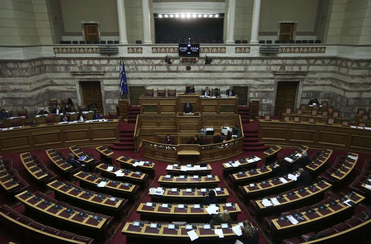 Υπερψηφίστηκε το νομοσχέδιο για τα ασφάλιστρα