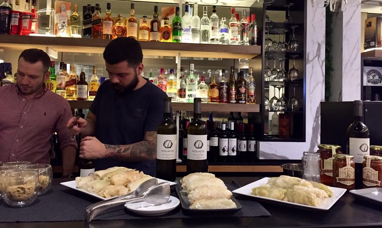 Public Café: Αγέρι κυκλαδίτικο φυσάει στο Σύνταγμα