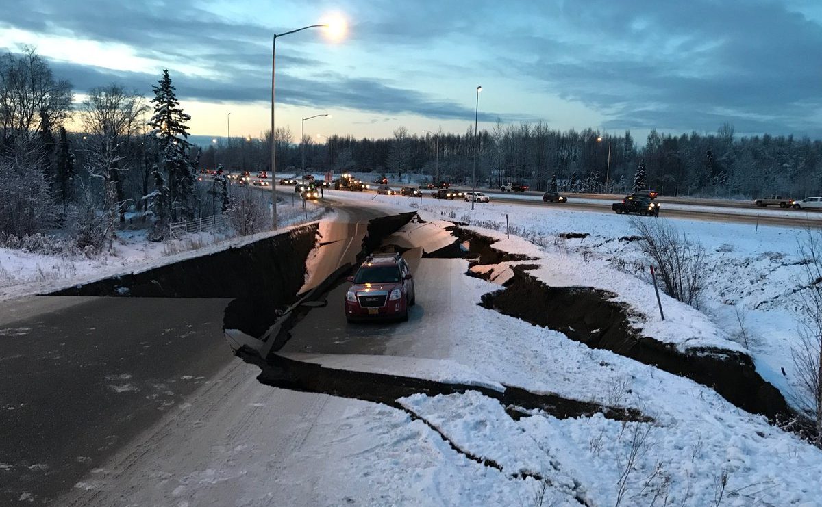 ΗΠΑ: 7,2 Ρίχτερ συγκλόνισαν την Αλάσκα