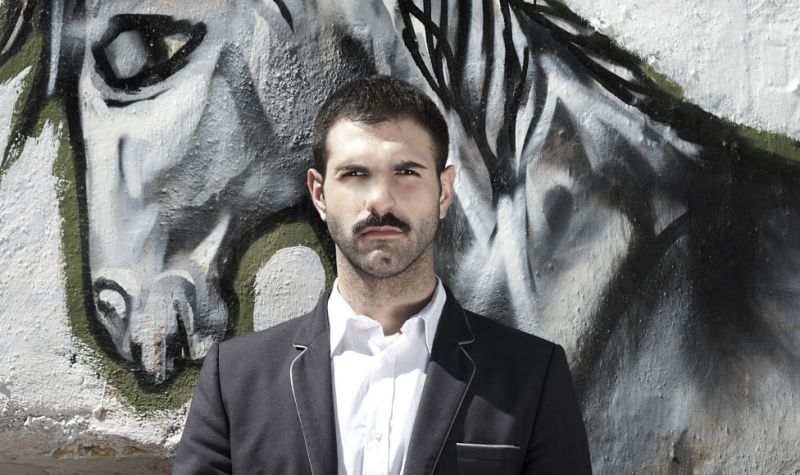 Γιώργος Καρκάς: Γιατί κρέμασαν στα μανταλάκια εμένα και όχι τους βιαστές της Ρόδου;