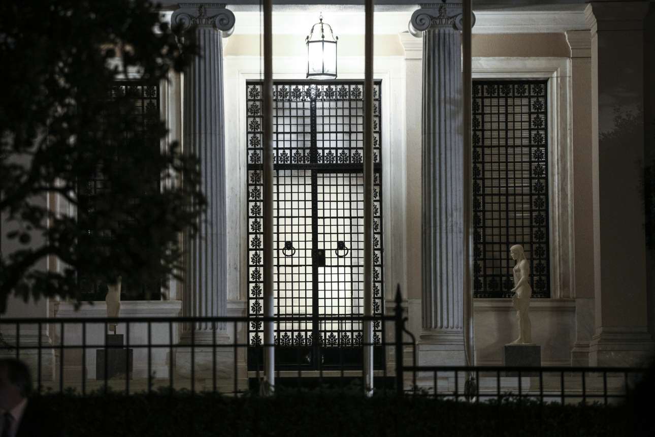 Τι ενώνει το ταμείο του ΑΚΕΛ με το σκάνδαλο της ΔΕΠΑ και με το Μαξίμου;