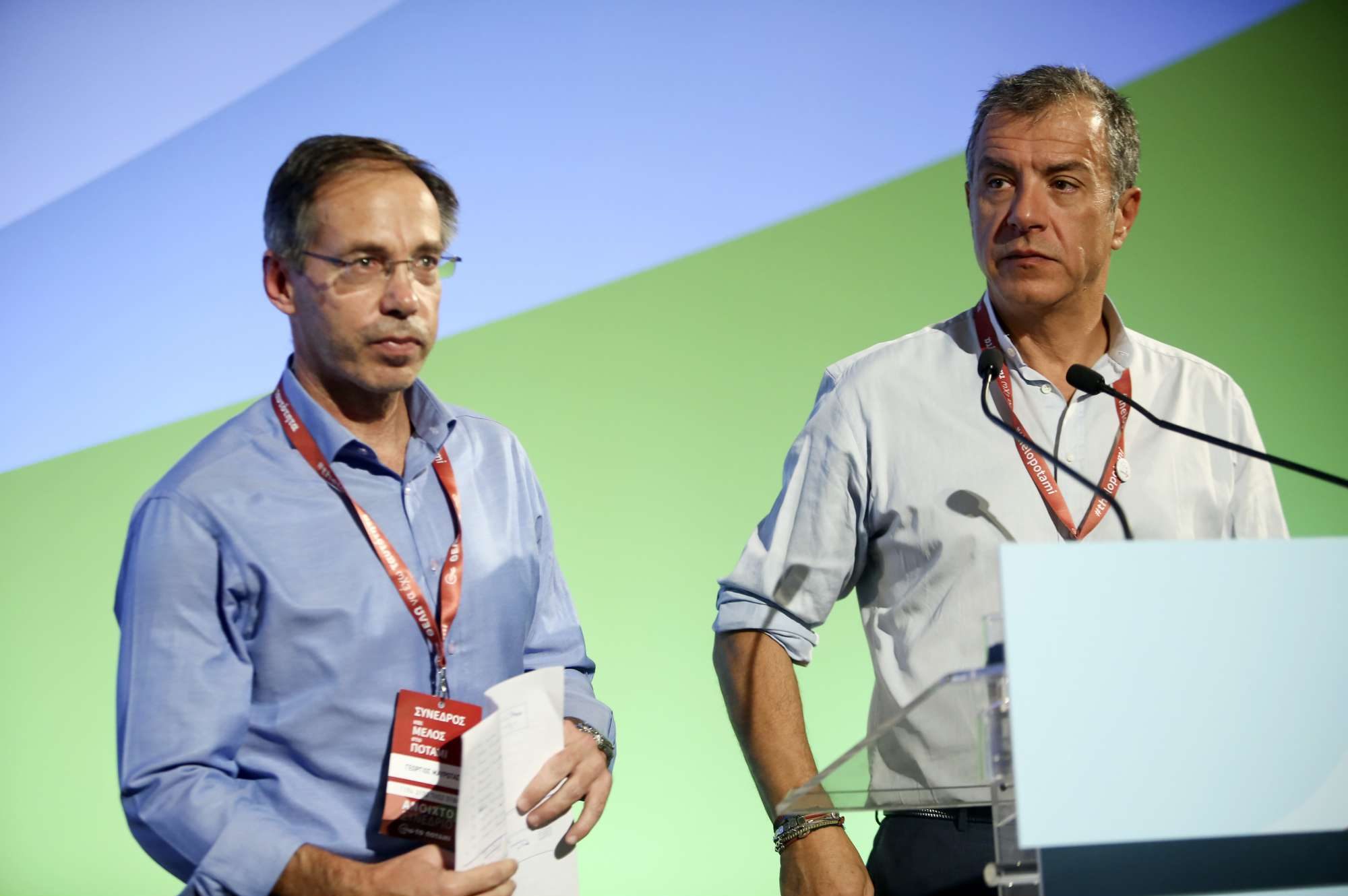 Ο Θεοδωράκης, τα «παζάρια» για τις Πρέσπες και η «ενόχληση» του Μαξίμου