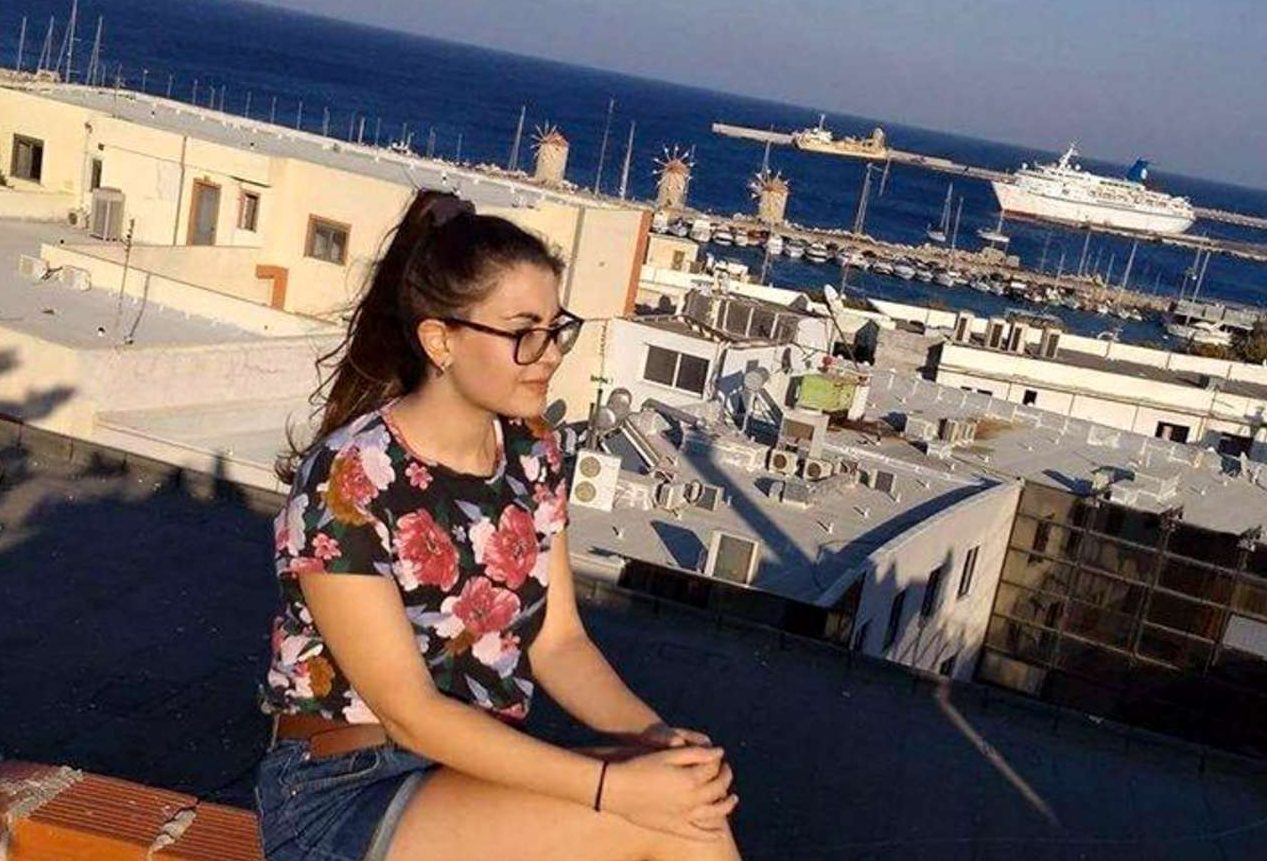 Οργή για τους άθλιους χαρακτηρισμούς στο Facebook κατά της νεκρής φοιτήτριας στη Ρόδο