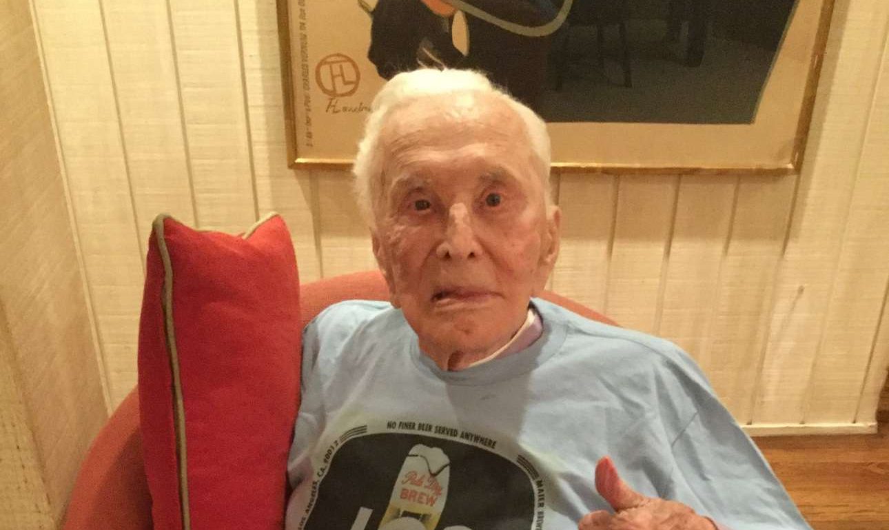 Ο Κερκ Ντάγκλας έγινε 102 χρόνων!