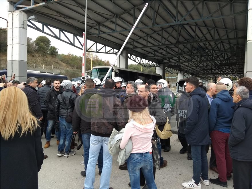 Ενταση σε μνημόσυνα για τον Κατσίφα στους Βουλιαράτες και στην Κρήτη