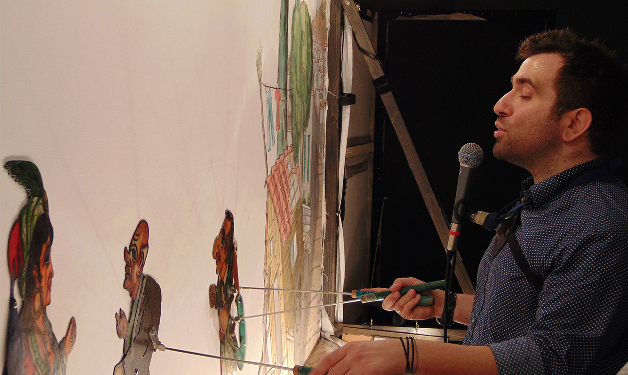 Πέντε ημέρες ναυπηγός και το Σαββατοκύριακο καραγκιοζοπαίκτης