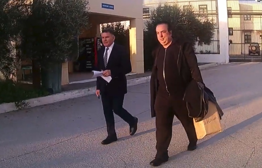 Βγήκε από τη φυλακή ο Ριχάρδος – τι δήλωσε ο τηλε-ενεχυροδανειστής