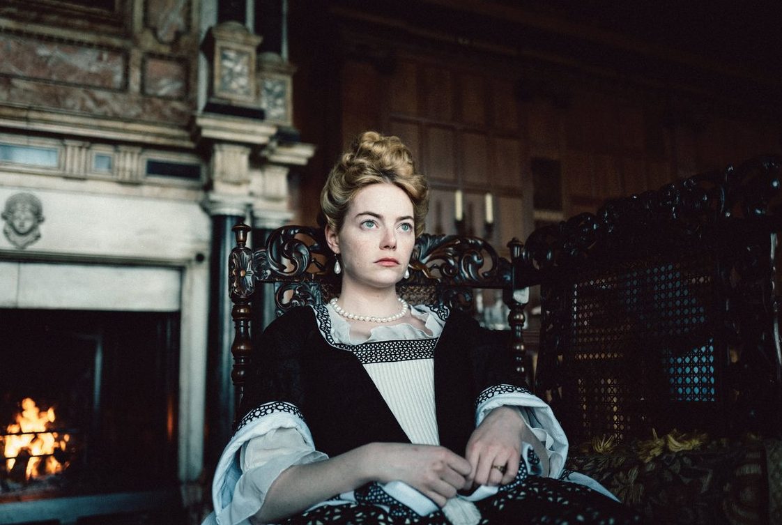 Η Εμα Στόουν αποκαλύπτει αστεία απρόοπτα από τα γυρίσματα του «The Favourite»