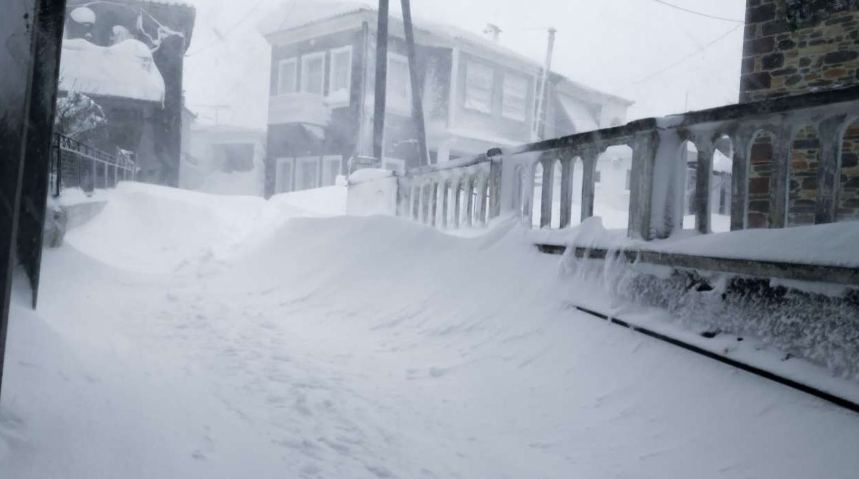 Εύβοια: Πέθανε ηλικιωμένος επειδή δεν μπορούσε να πλησιάσει το ΕΚΑΒ λόγω πάγου