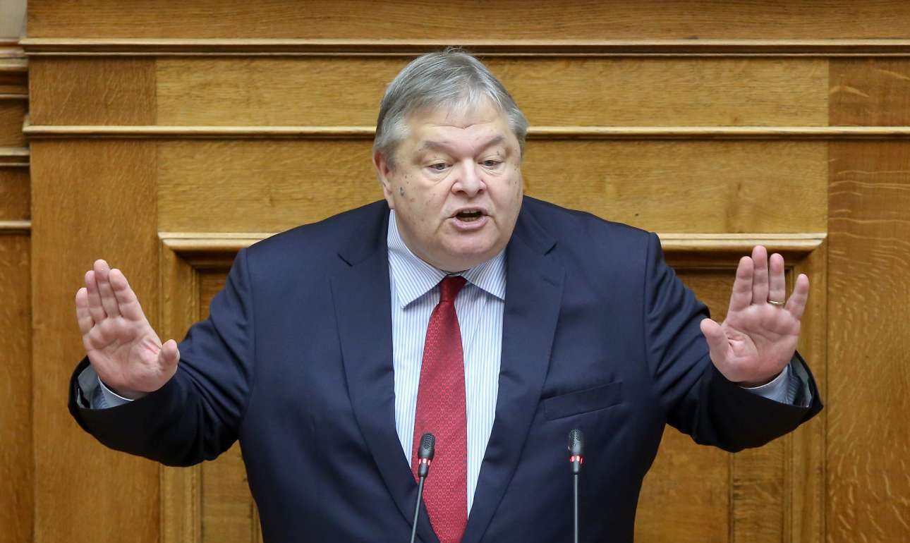 Βενιζέλος: Κραυγαλέες οι παραβιάσεις στο δημοψήφισμα του 2015 στην Ελλάδα