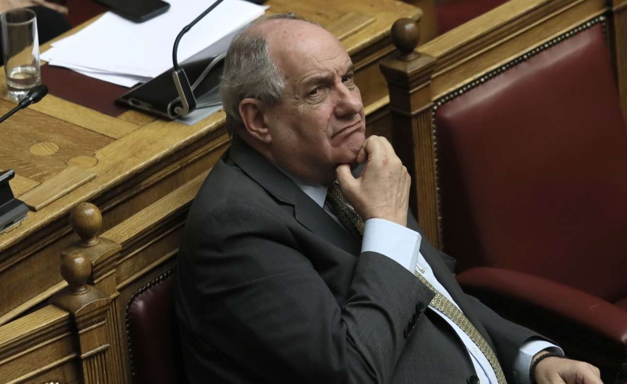 Ο Τέρενς Κουίκ έχει κάνει 70 ταξίδια σε 26 μήνες θητείας!