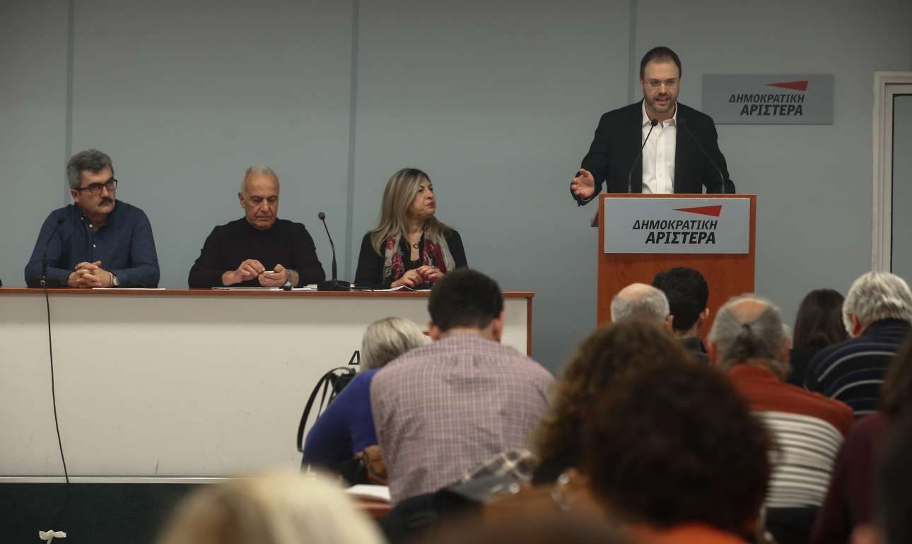 Θεοχαρόπουλος: Πολιτικά ακατανόητη η συμπεριφορά της Φώφης Γεννηματά