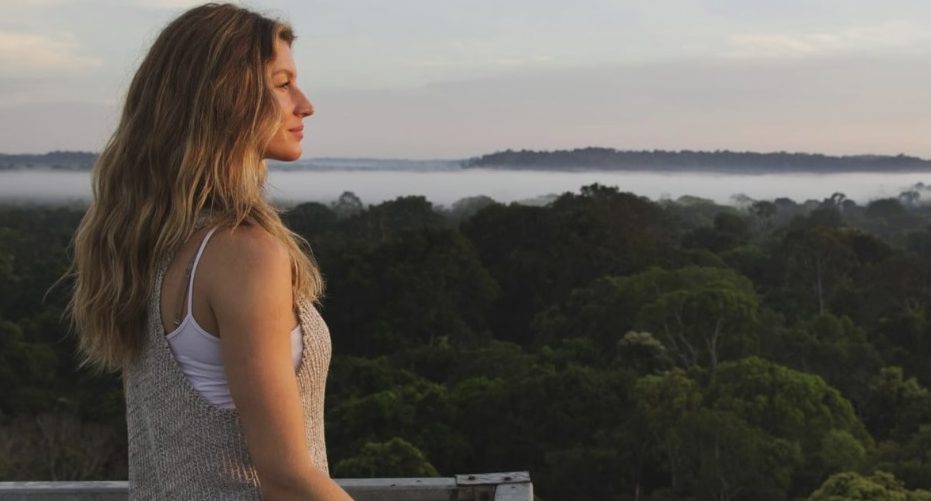 Με την Ζιζέλ Μπούντχεν τα έβαλε η υπουργός Γεωργίας της Βραζιλίας για τον Αμαζόνιο