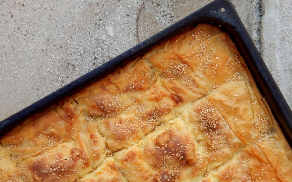 Για τον συλλέκτη γεύσεων: Τυρόπιτα με κρεμώδη γέμιση