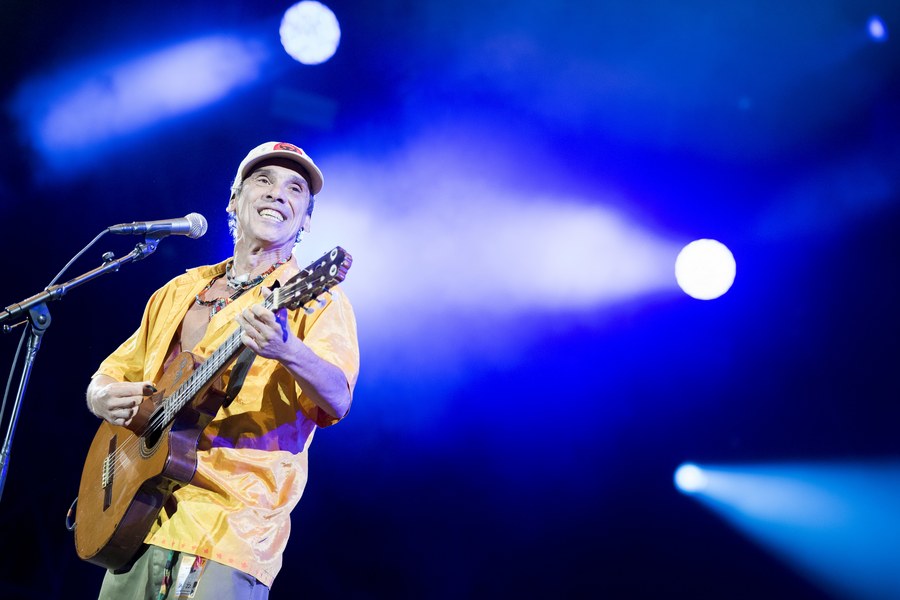 Μάνου Τσάο και Ρίτσαρντ Μπράνσον σε συναυλία για τη Βενεζουέλα