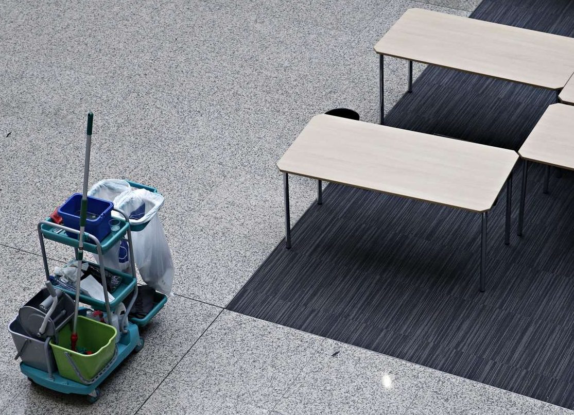 Μητέρα 13 παιδιών κατηγορείται ότι πλαστογράφησε το απολυτήριο Δημοτικού