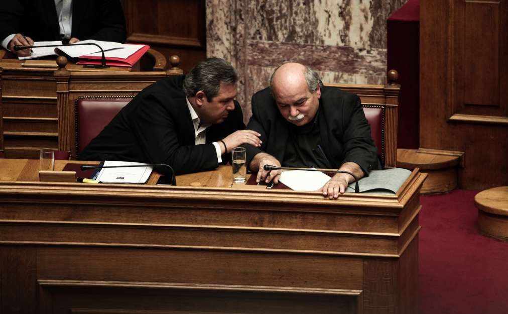 Συνεδριάζουν τη Δευτέρα το μεσημέρι στη Βουλή για να σώσουν τον Καμμένο