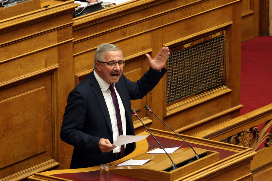 Στα άκρα ΚΙΝΑΛ – ΣΥΡΙΖΑ: «Είστε κυβέρνηση θλιβερών γυρολόγων», απαντά ο Μανιάτης σε Σπίρτζη