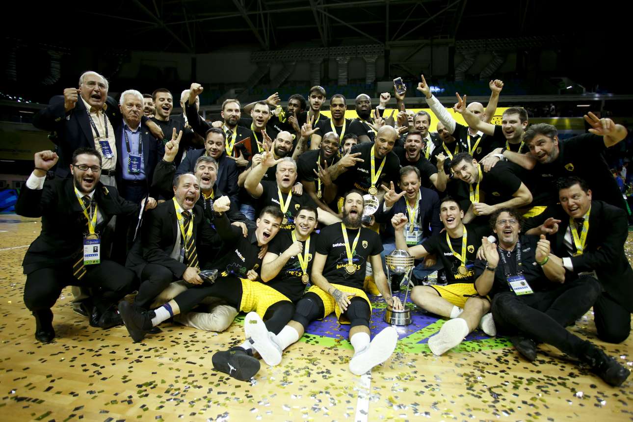 «Παγκόσμια» η AEK κατέκτησε το Διηπειρωτικό Κύπελλο