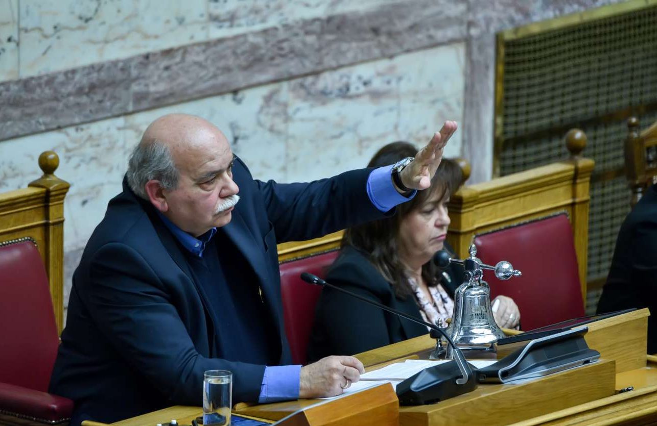 Ο Βούτσης τα μαζεύει για την αλλαγή του Κανονισμού της Βουλής