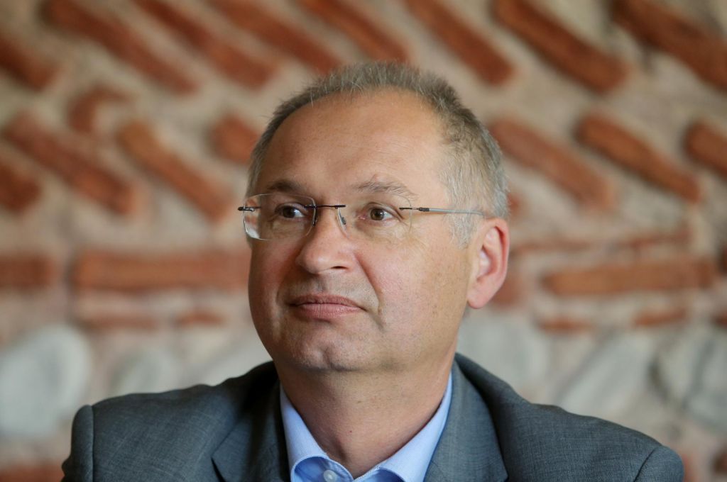 Βουλευτής στη Σλοβενία παραιτήθηκε γιατί έκλεψε ένα σάντουιτς