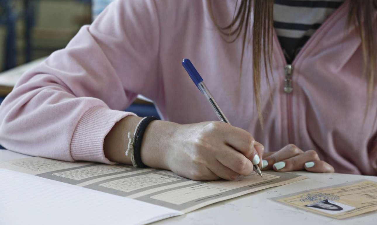 Νέα αλλαγή στις Πανελλαδικές: Τελικά δεν θα μετρά ο βαθμός του απολυτηρίου