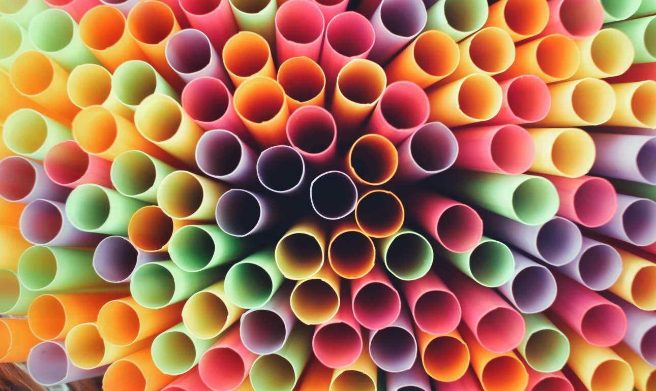 Αρχή του τέλους για το πλαστικό καλαμάκι