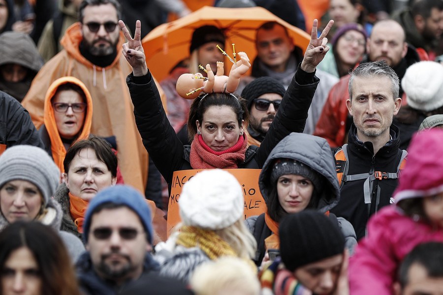 Ηττα για το Κίνημα Πέντε Αστέρια το «όχι εμβόλια, όχι σχολείο» για τα παιδιά στην Ιταλία