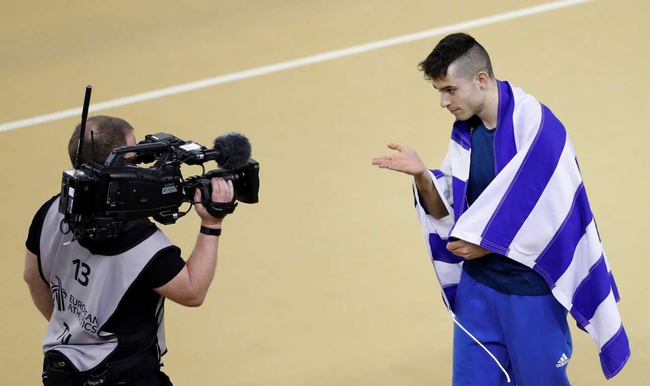 Μίλτος Τεντόγλου: Ο νέος μας «ήρωας των σταδίων»