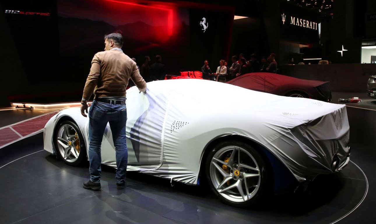 Ηλεκτροκίνητα και η νέα Ferrari κλέβουν την παράσταση στο Σαλόνι της Γενεύης