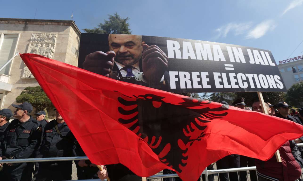 Αλβανία: Διαψεύδει ότι υπέστη έμφραγμα ο Εντι Ράμα