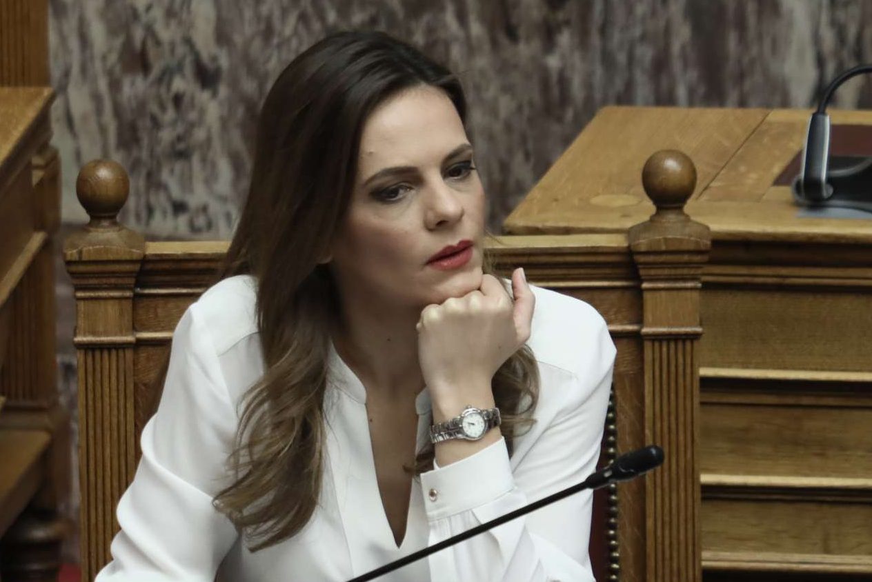 Υπουργικός συνωστισμός στο ευρωψηφοδέλτιο του ΣΥΡΙΖΑ: Θα είναι και η Αχτσιόγλου;