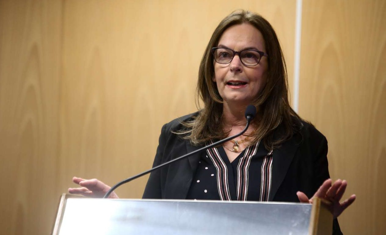 Παπανάτσιου σε «Αίγλη»: Μην δώσετε τον χώρο στη Χρυσή Αυγή