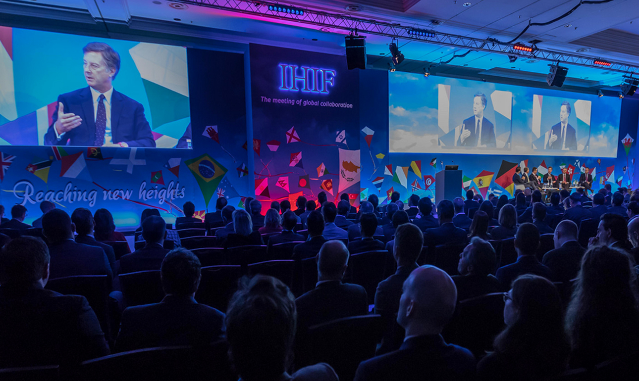 Διεκδικώντας το κρεβάτι του ταξιδιώτη και το ενδιαφέρον του επενδυτή