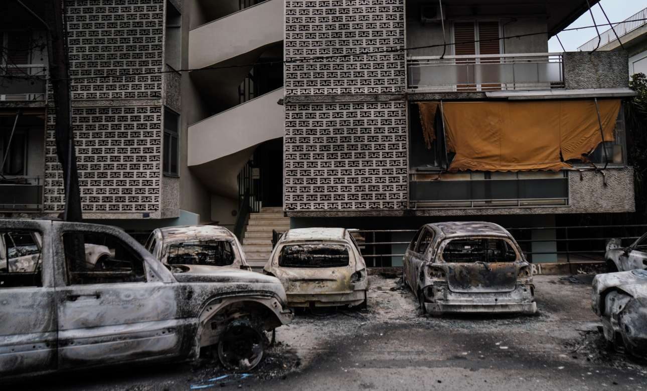 Καταγγελία: Η κυβέρνηση «επιβράβευσε» τους υπεύθυνους της πυρκαγιάς στο Μάτι