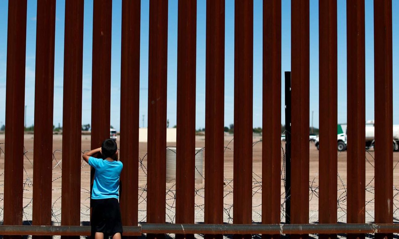 «Καταφύγιο» για τους μετανάστες η Καλιφόρνια με δικαστική απόφαση κατά του Τραμπ