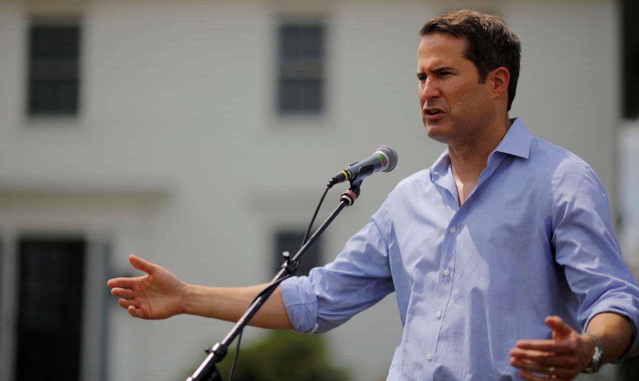 Αλλος ένας υποψήφιος, ο Σεθ Μούλτον, ζητεί το χρίσμα των Δημοκρατικών