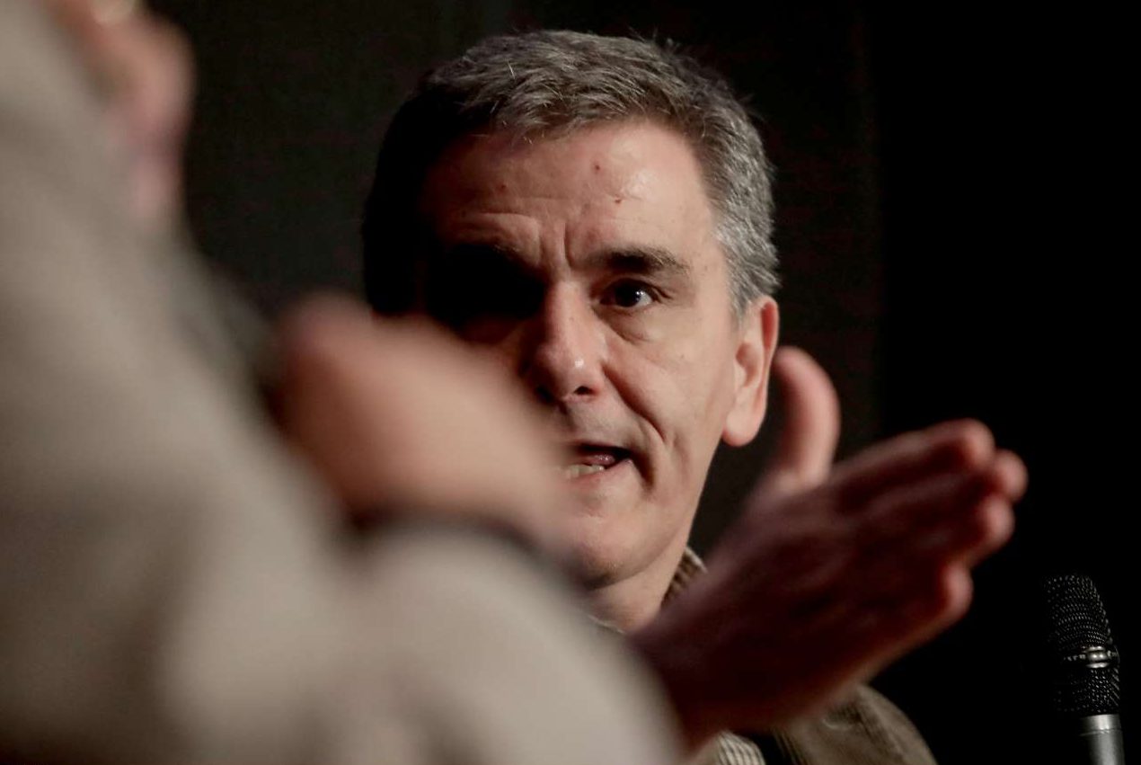 Ο Τσακαλώτος μάς τρολάρει: Το εισόδημα της μεσαίας τάξης αυξήθηκε στα χρόνια του ΣΥΡΙΖΑ!