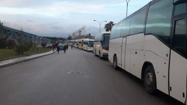 Με 89 πούλμαν χειροκροτητών η φιέστα Τσίπρα στο Γαλάτσι