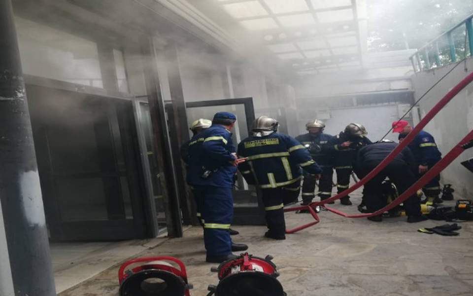 Πυρκαγιά ξέσπασε σε κτίριο του ΑΠΘ