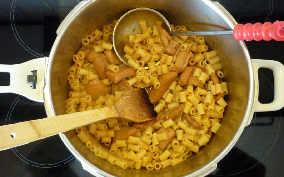 Σουπιές αλλιώς, με κριθαράκι ή κοφτό μακαρονάκι