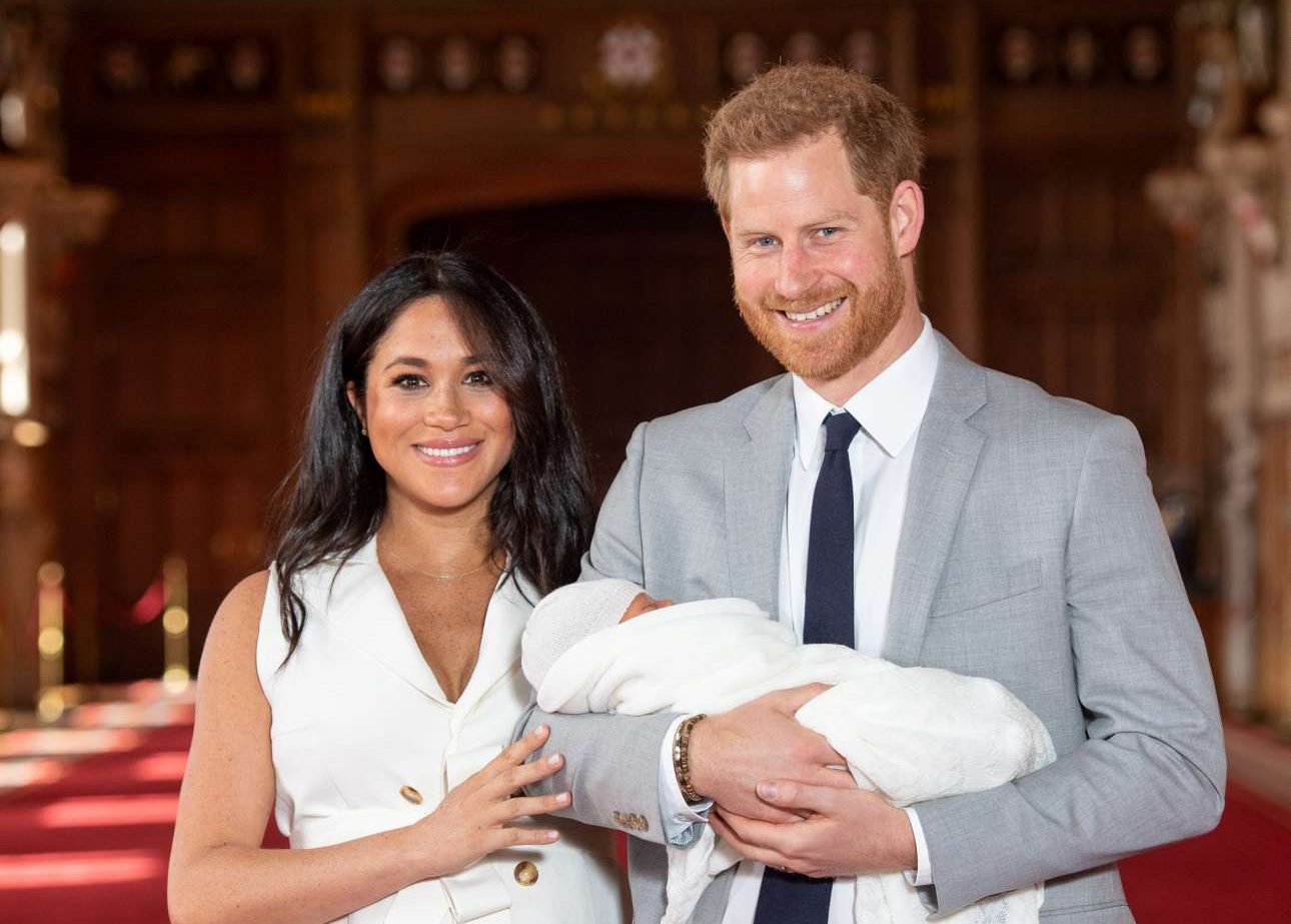 Οι πρώτες εικόνες του παιδιού του Χάρι και της Μέγκαν