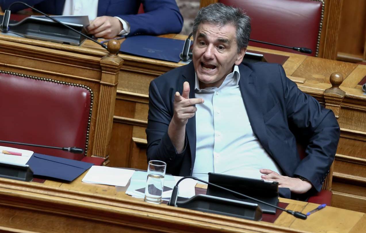 Τσακαλώτος στον Βενιζέλο: Σε πάω στοίχημα ουίσκι [βίντεο]