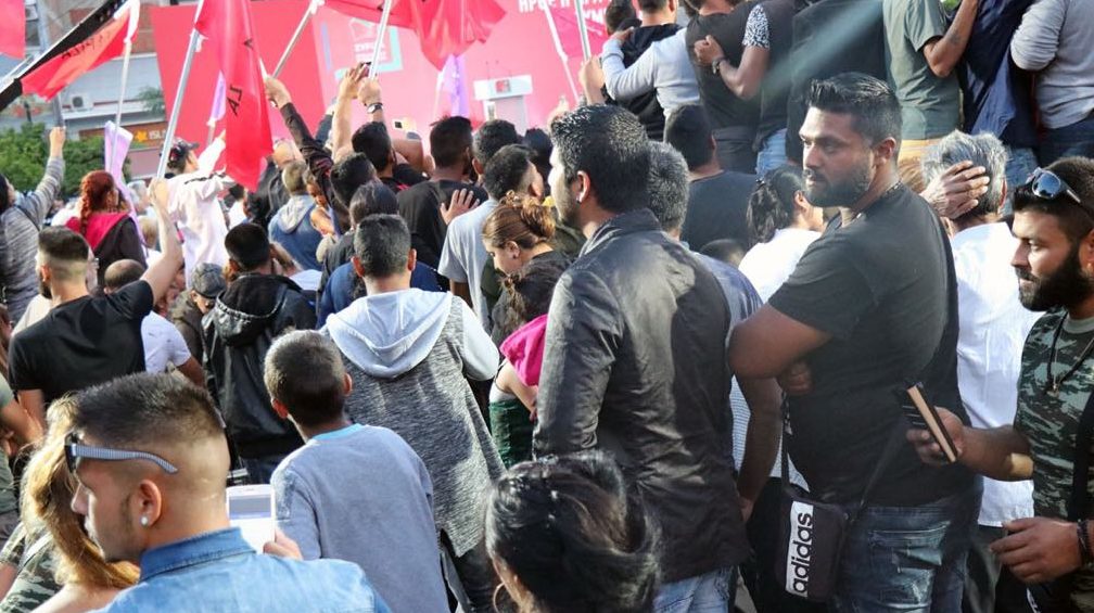 Τσίπρας στη Λαμία: η πλατεία ήταν γεμάτη… με Ρομά