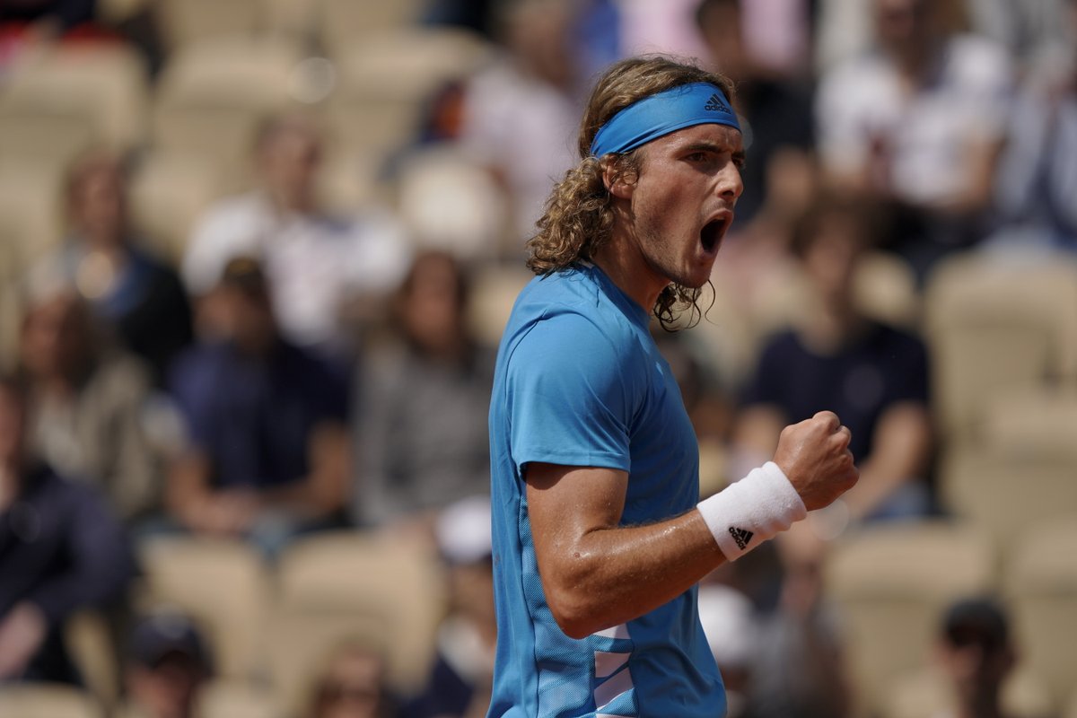 Συγκλονιστικός Τσιτσιπάς: για πρώτη φορά στον γ’ γύρο του Ρολάν Γκαρός με ανατροπή!