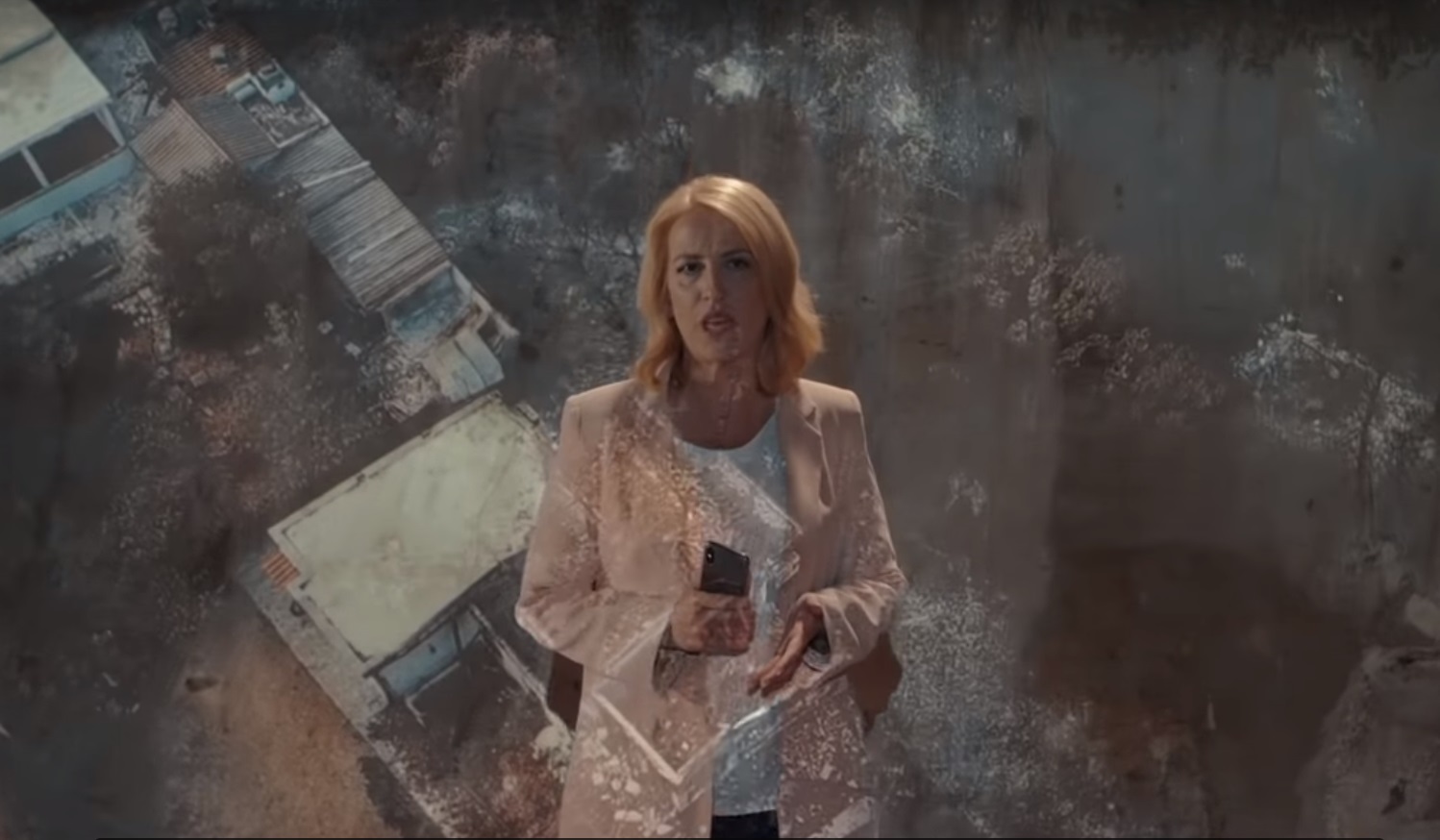 Απίστευτο θράσος: η Δούρου με φόντο τα καμένα στο Μάτι μάς καλεί σε debate-ψυχανάλυση!