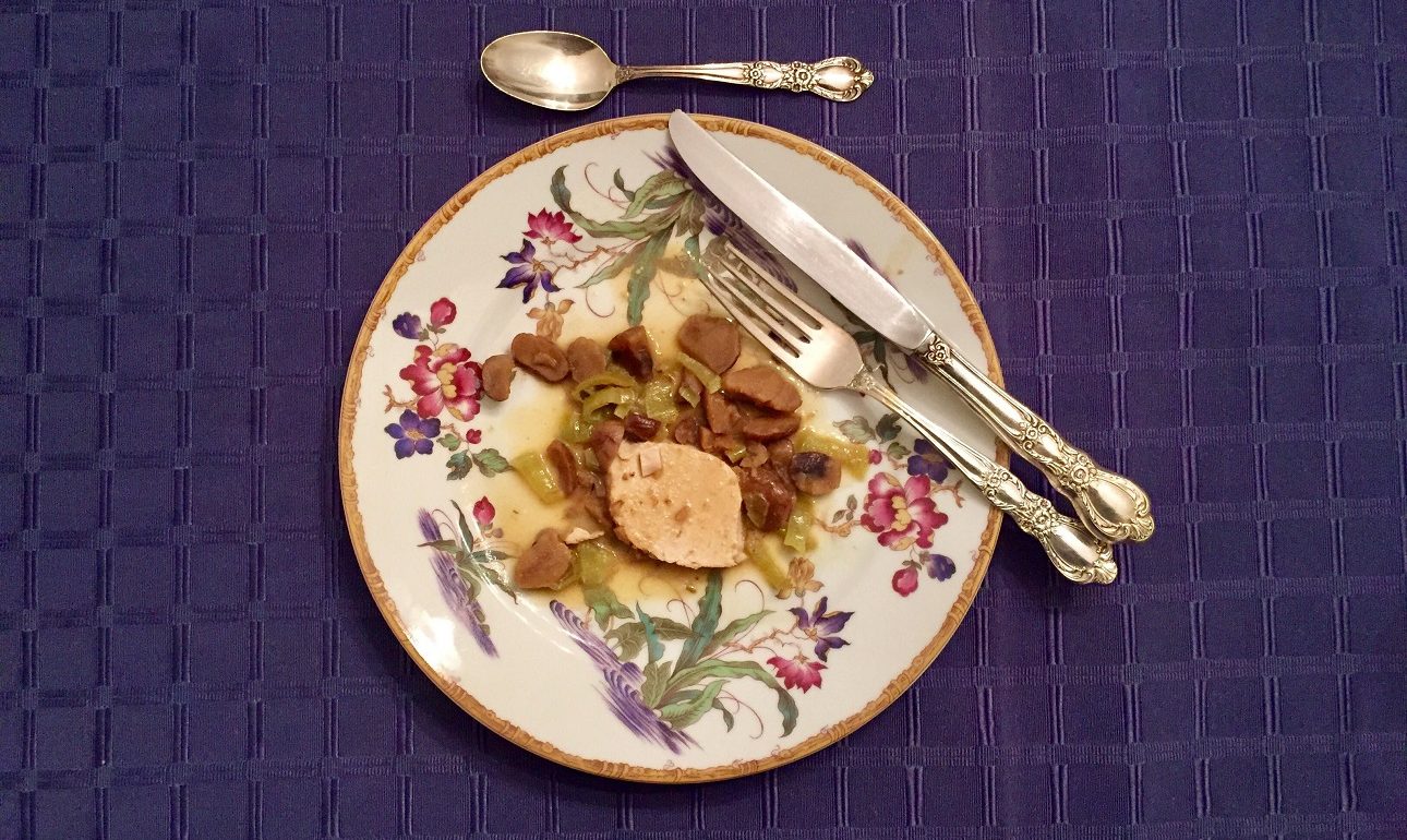 Γαλοπούλα φιλέτο με κάστανα και πιπεριές